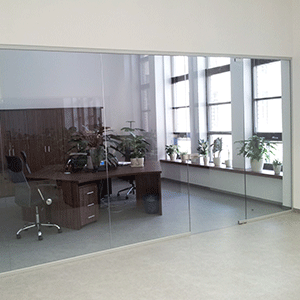 üveg térelválasztó fal